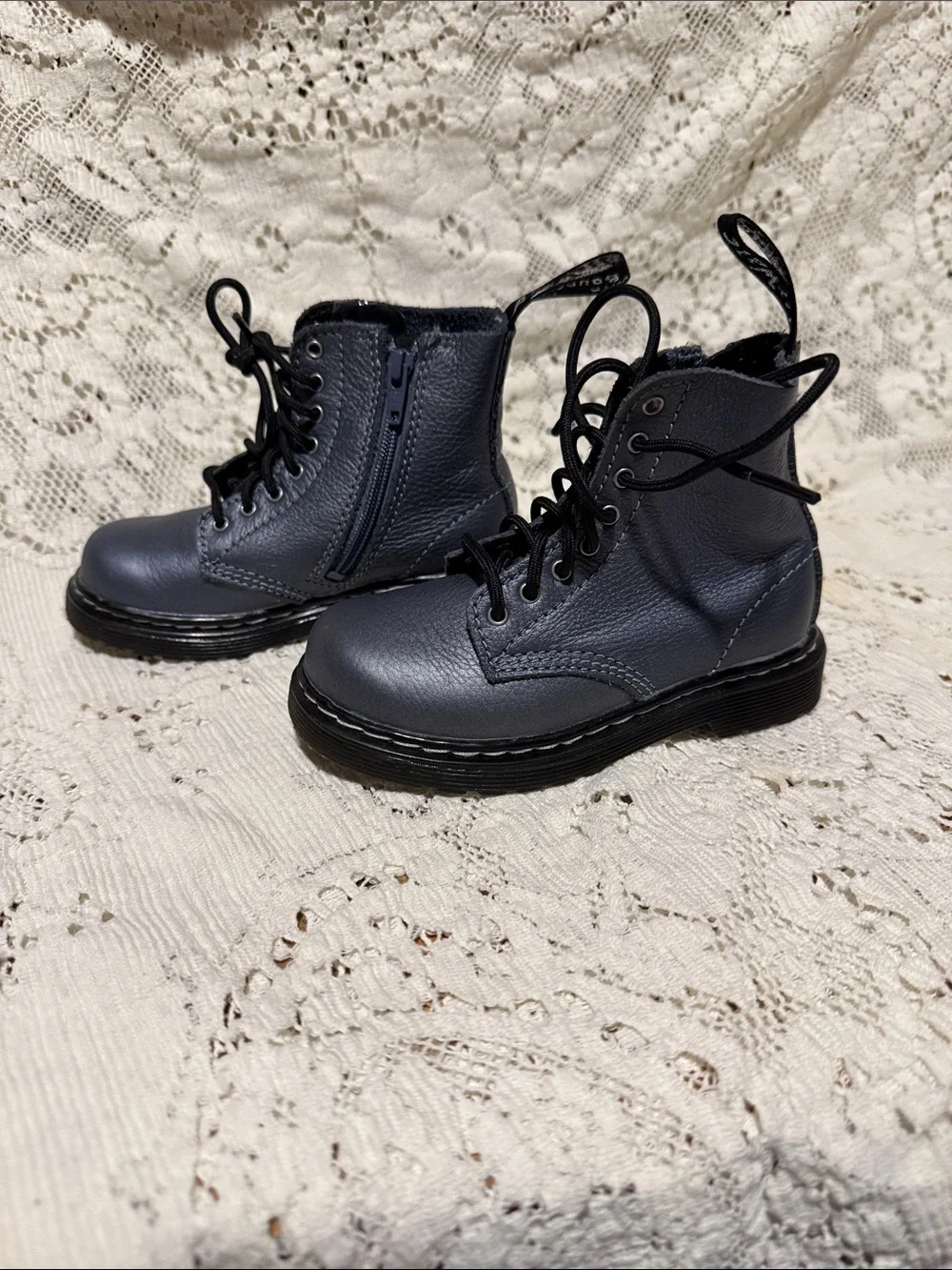 Dr. Martens Kids Navy Lace-Up Ankle Boots